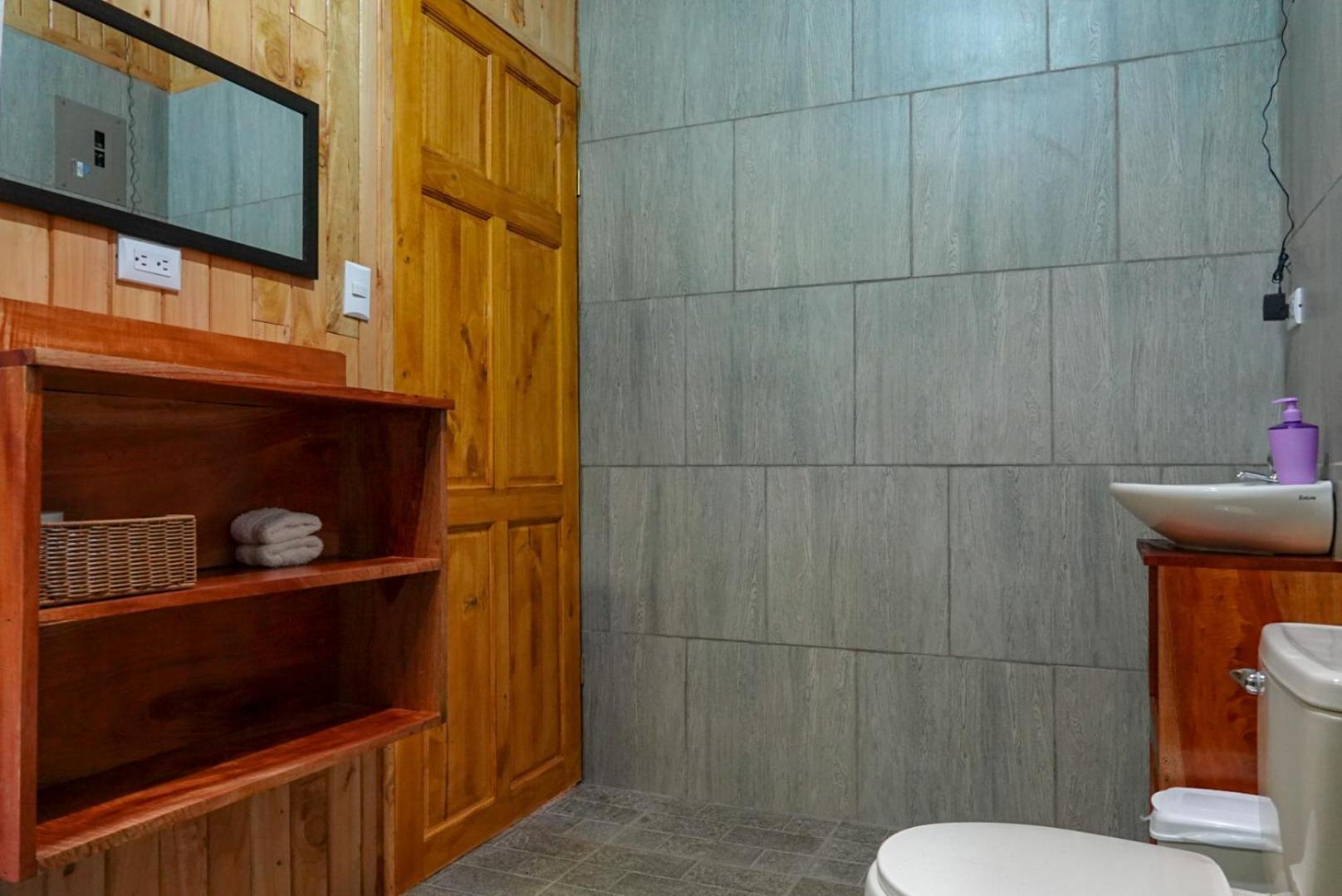 Cabana Indira Monteverde ภายนอก รูปภาพ