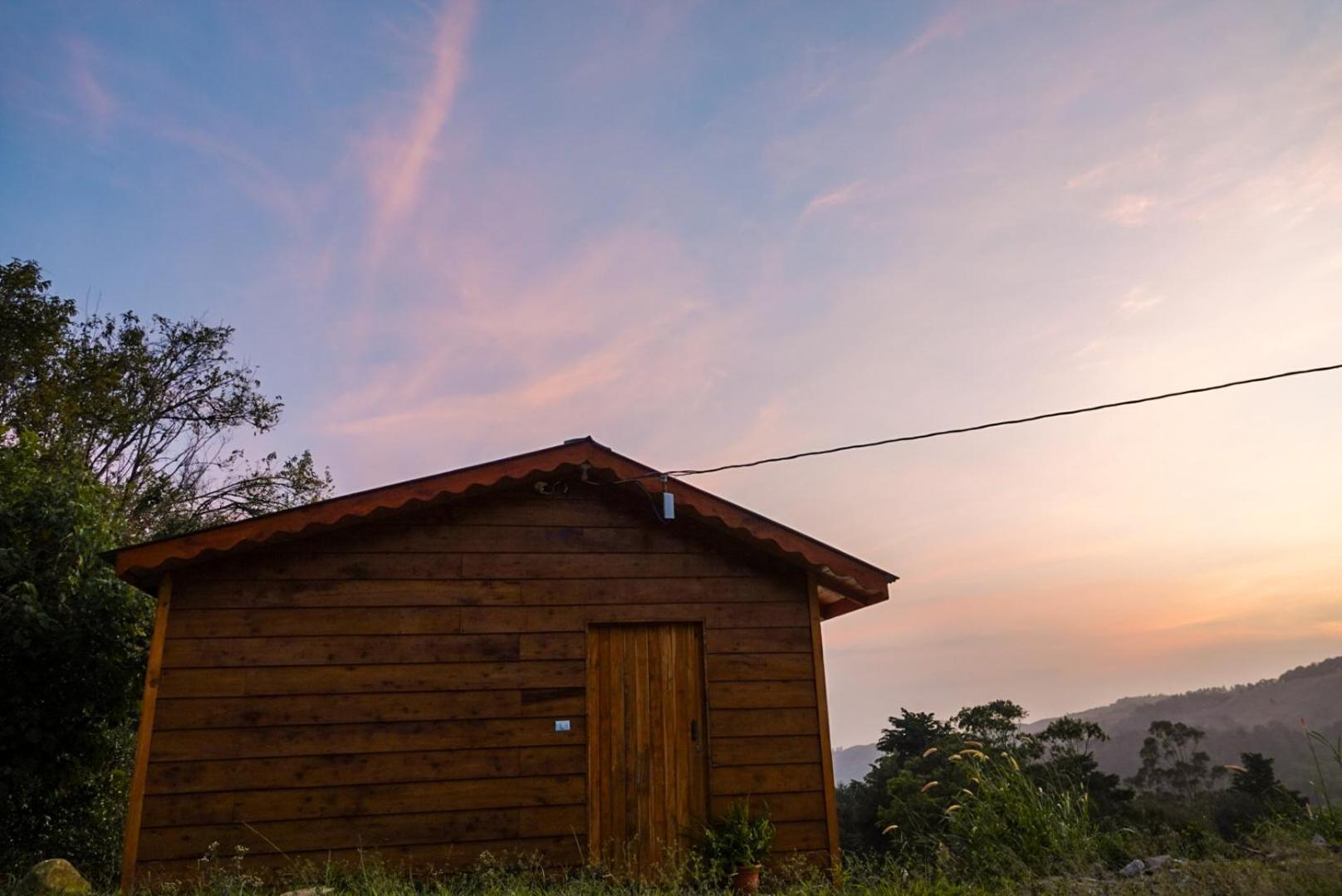 Cabana Indira Monteverde ภายนอก รูปภาพ
